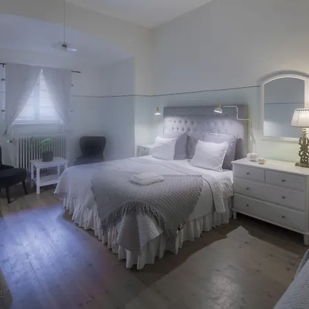 Kastellet Bed & Breakfast-3